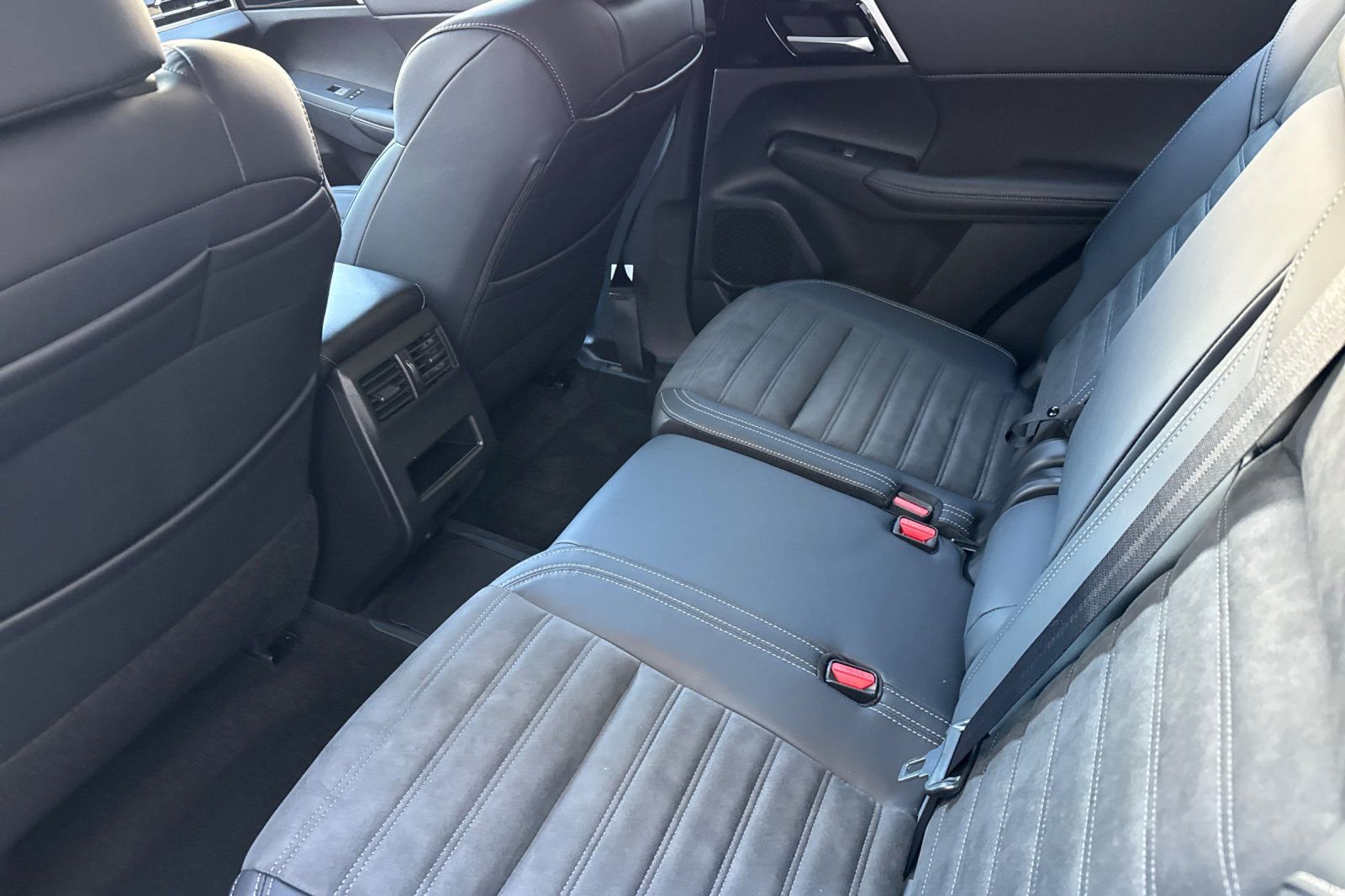 New 2026 Nissan Rogue SL AWD/4WD image 9