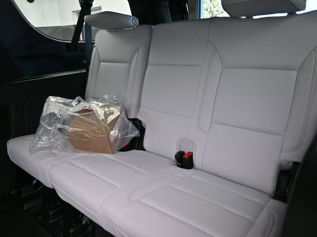 New 2026 Chevrolet Suburban High Country image 20