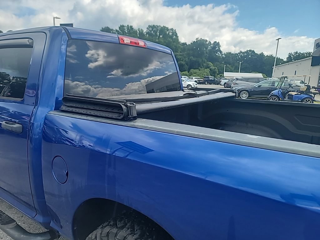 Used 2017 RAM 1500 Express AWD/4WD image 12