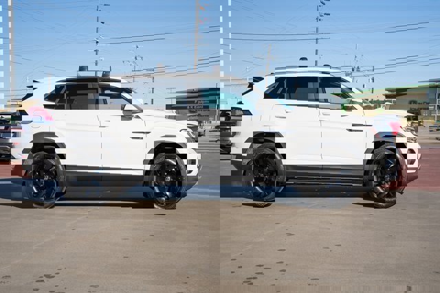 New 2026 Volkswagen Atlas Cross Sport SE image 7