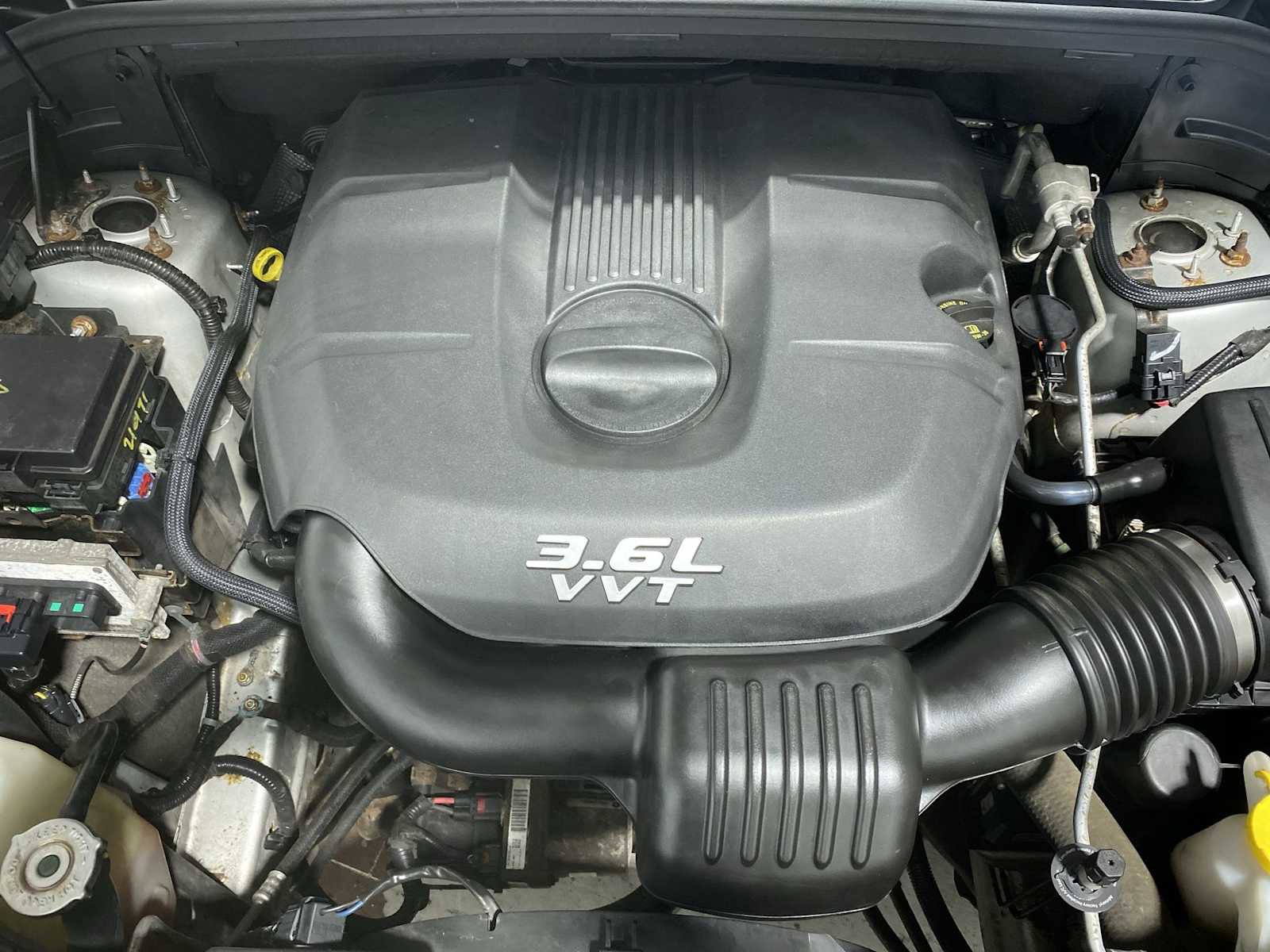 Used 2012 Jeep Grand Cherokee Limited image 9