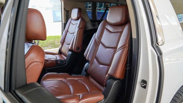Used 2019 Cadillac Escalade ESV Premium Luxury RWD image 65