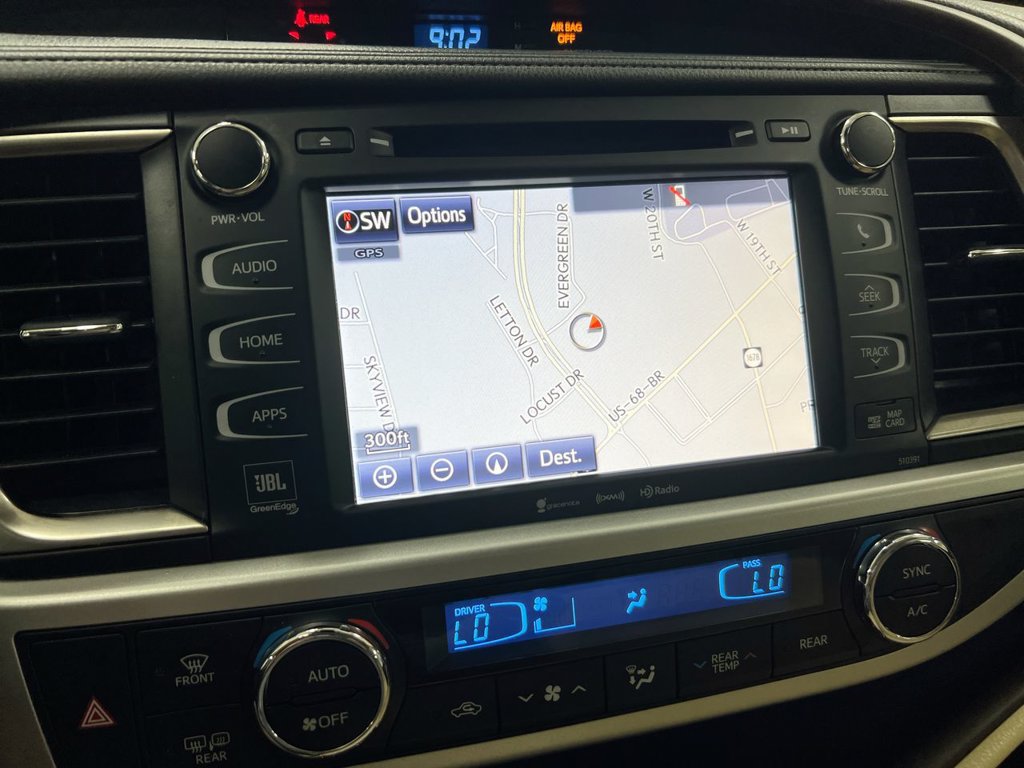 Used 2019 Toyota Highlander Limited Platinum AWD/4WD image 15