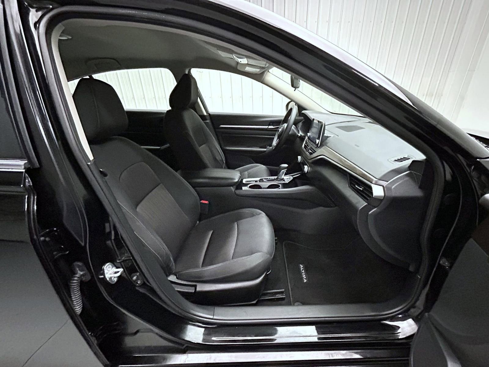 Used 2023 Nissan Altima 2.5 SV AWD/4WD image 15