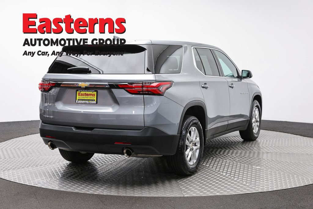 Used 2023 Chevrolet Traverse LS FWD image 5