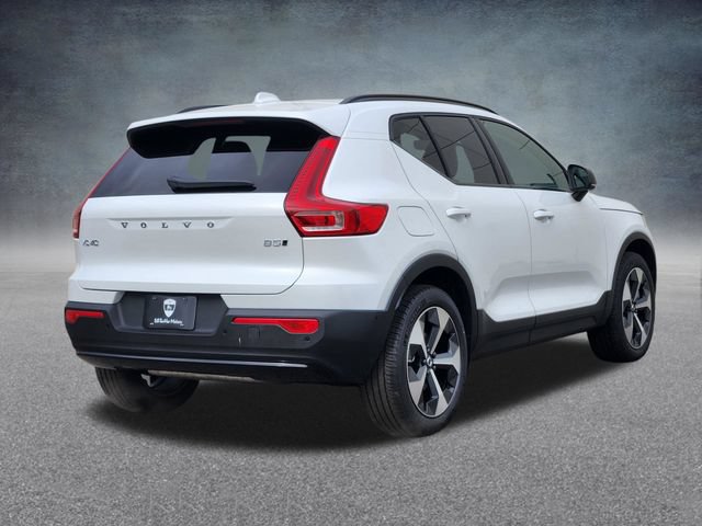 New 2026 Volvo XC40 B5 Plus w/ Protection Package Premier AWD/4WD image 7