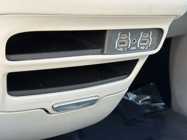 Used 2024 Chrysler Pacifica Limited FWD image 38