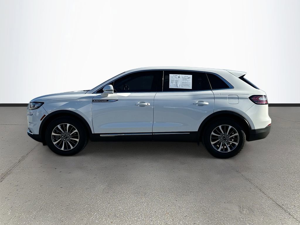 Used 2023 Lincoln Nautilus FWD w/ Premium Package image 4