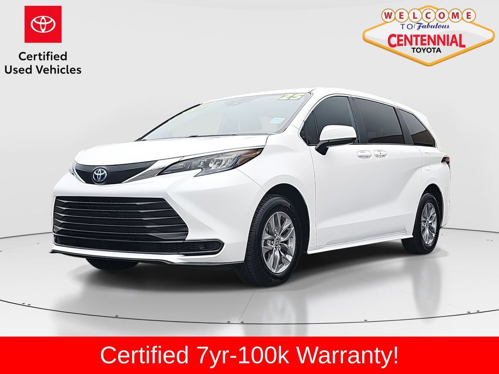 Certified 2025 Toyota Sienna LE image 1