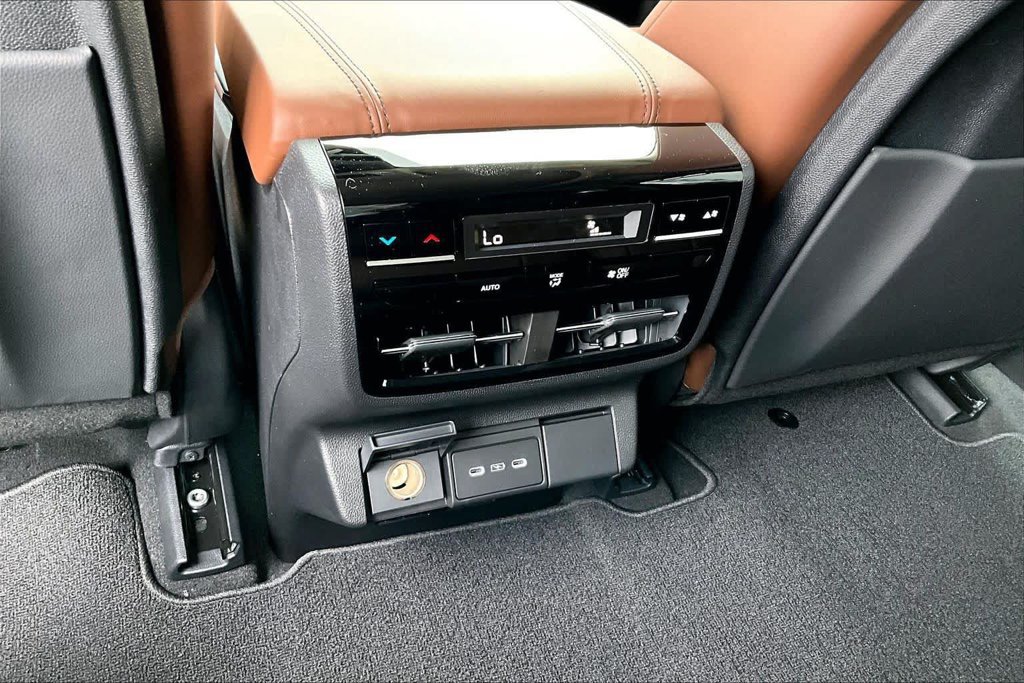 Used 2026 Acura MDX w/ Technology Package FWD image 19