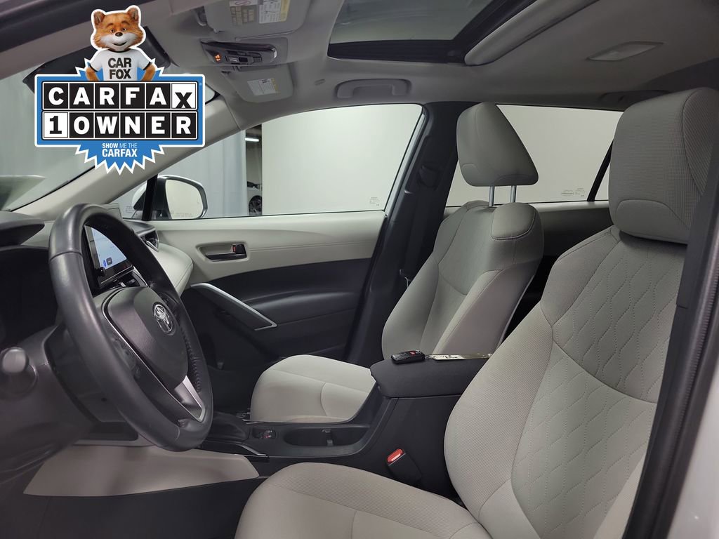 Used 2023 Toyota Corolla Cross LE w/ Moonroof Package image 12