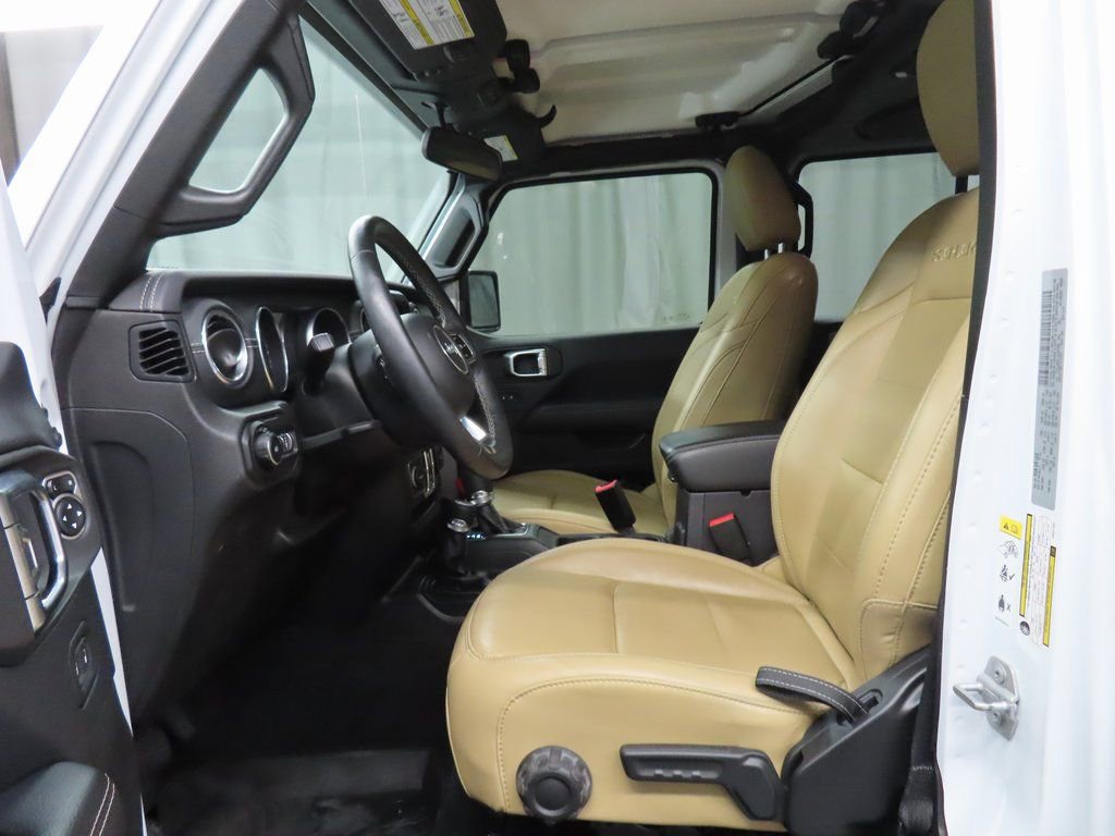 Used 2018 Jeep Wrangler Unlimited Sahara w/ Cold Weather Group image 9