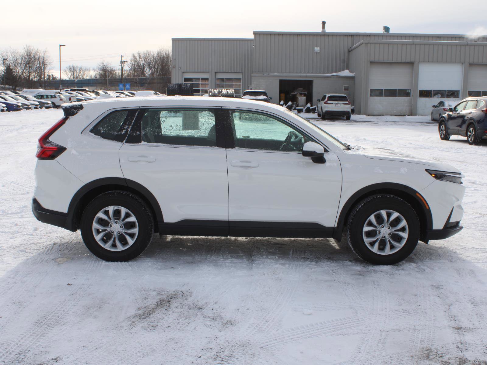Used 2024 Honda CR-V LX image 4