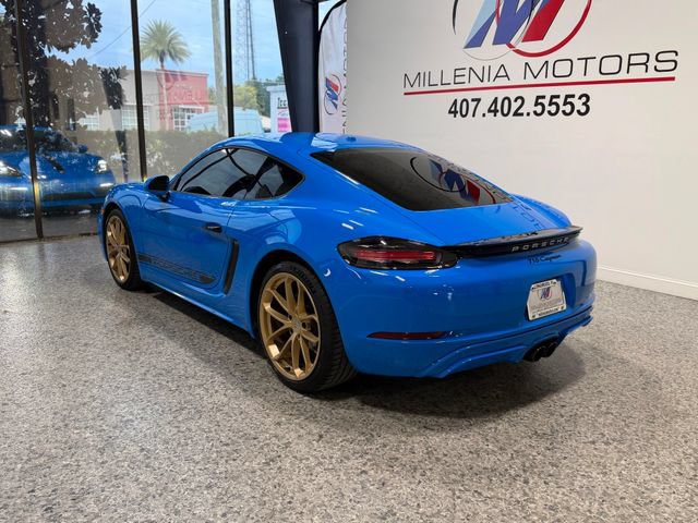 Used 2024 Porsche 718 Cayman RWD image 5