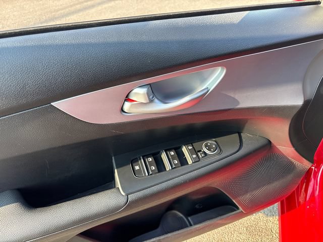Used 2024 Kia Forte LXS w/ LXS Technology Package FWD image 13