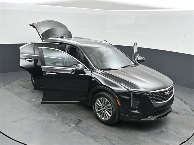 Used 2024 Cadillac XT4 Premium Luxury image 51