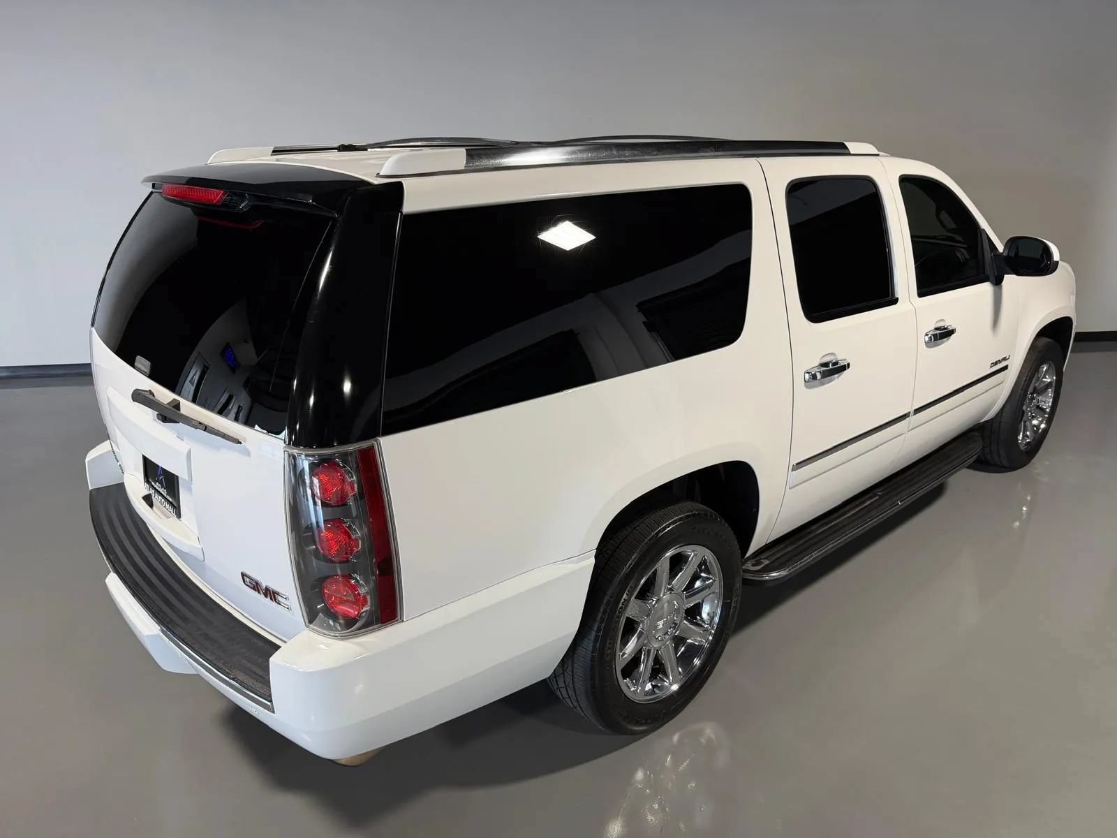 Used 2012 GMC Yukon XL Denali RWD image 47