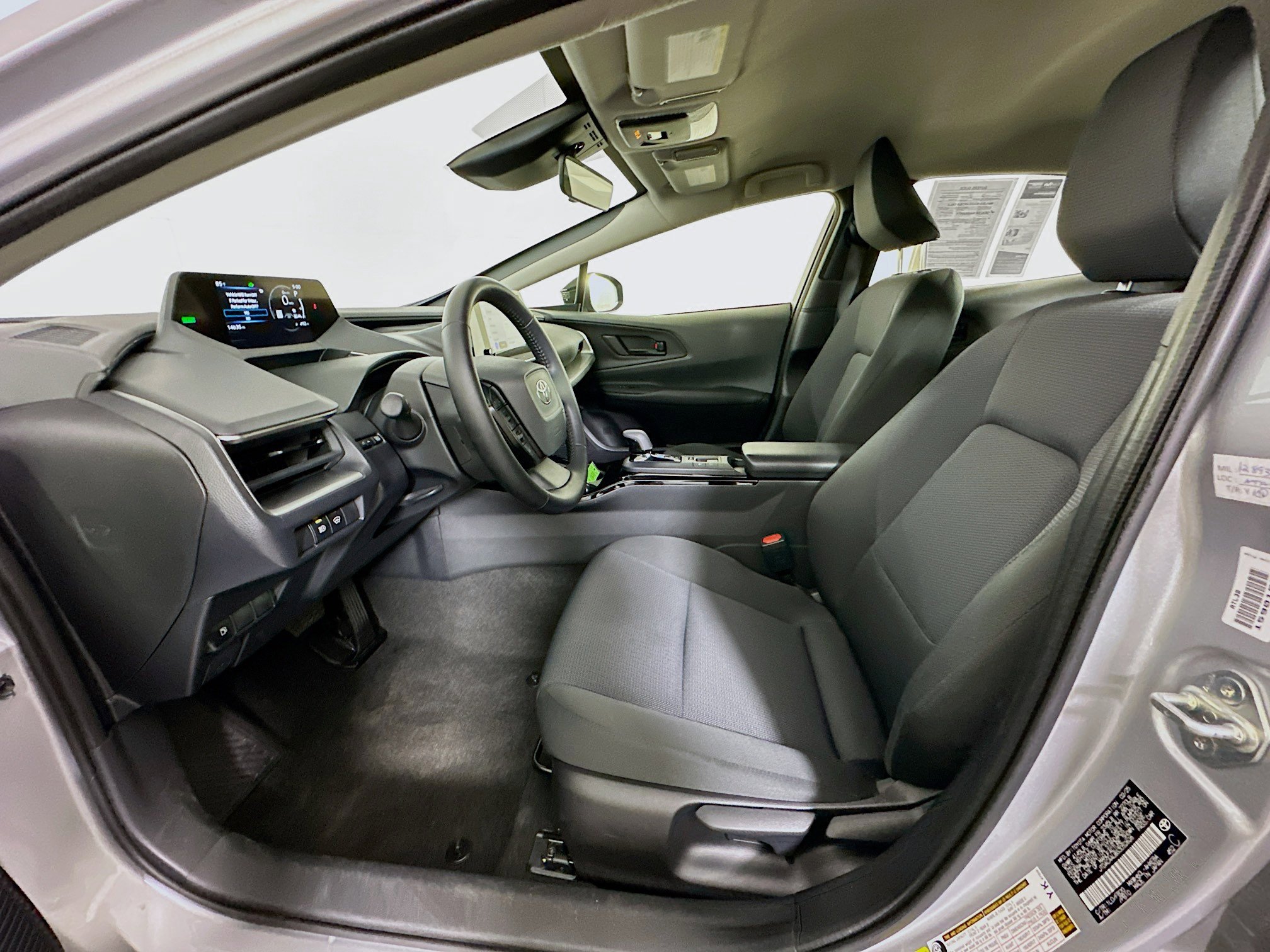 Used 2025 Toyota Prius LE image 13