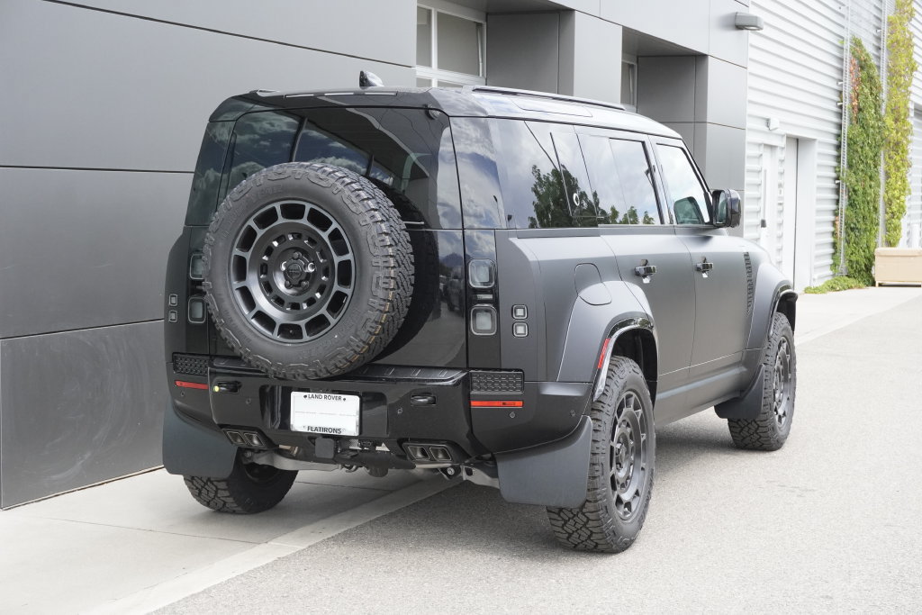 New 2026 Land Rover Defender 110 OCTA AWD/4WD image 2