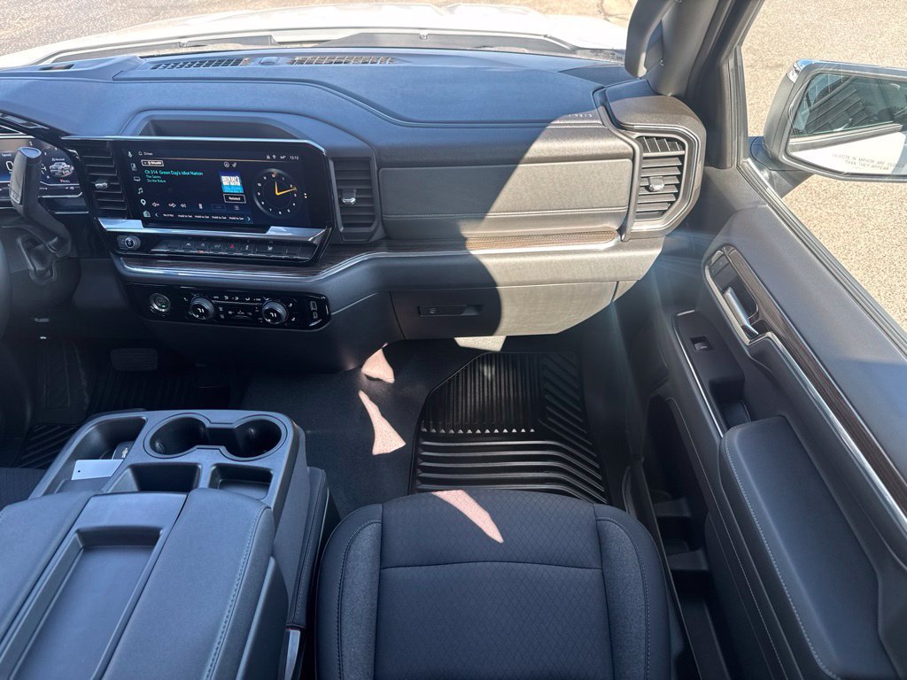 Used 2023 Chevrolet Silverado 1500 LT AWD/4WD image 24