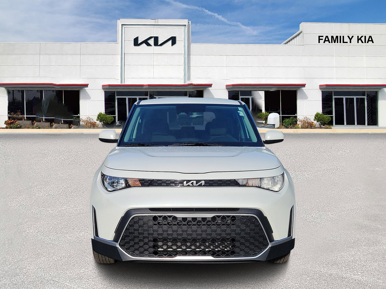 Certified 2025 Kia Soul S FWD image 2