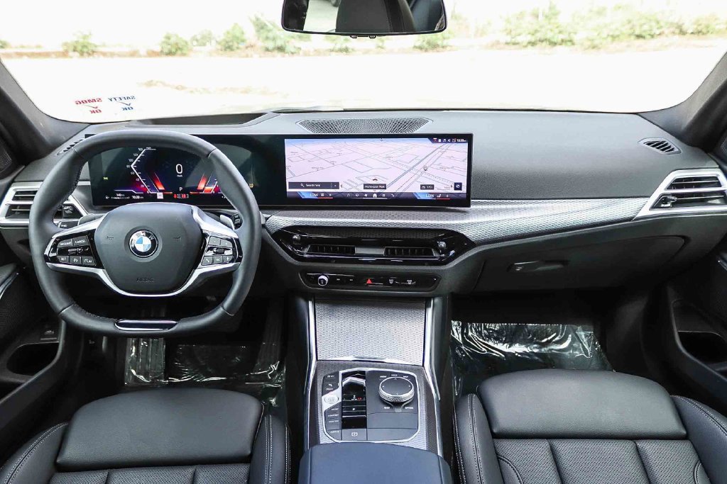 Used 2026 BMW 330i Sedan RWD image 14
