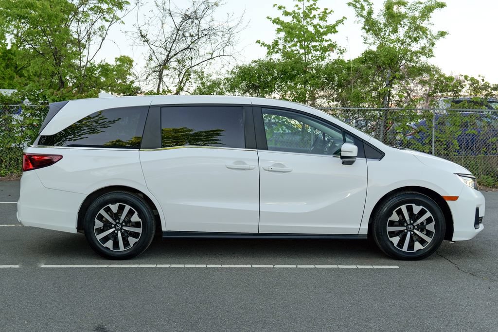 Used 2025 Honda Odyssey EX-L image 8