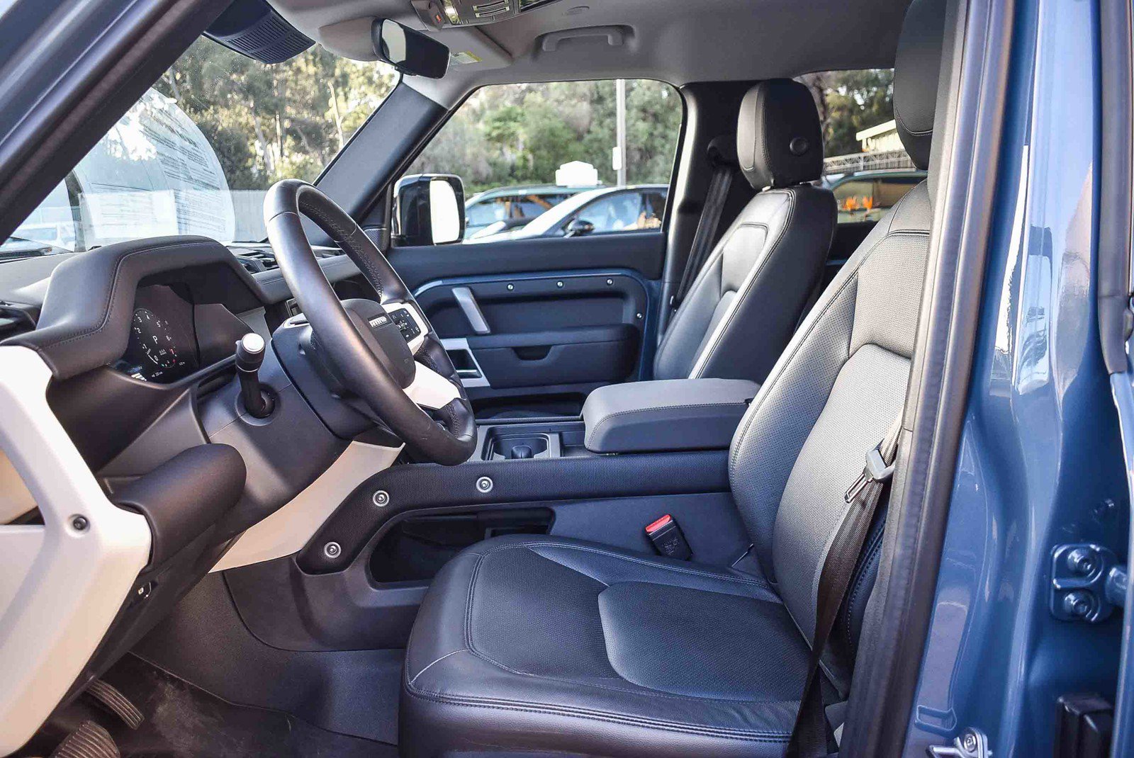 Used 2024 Land Rover Defender 110 S image 19