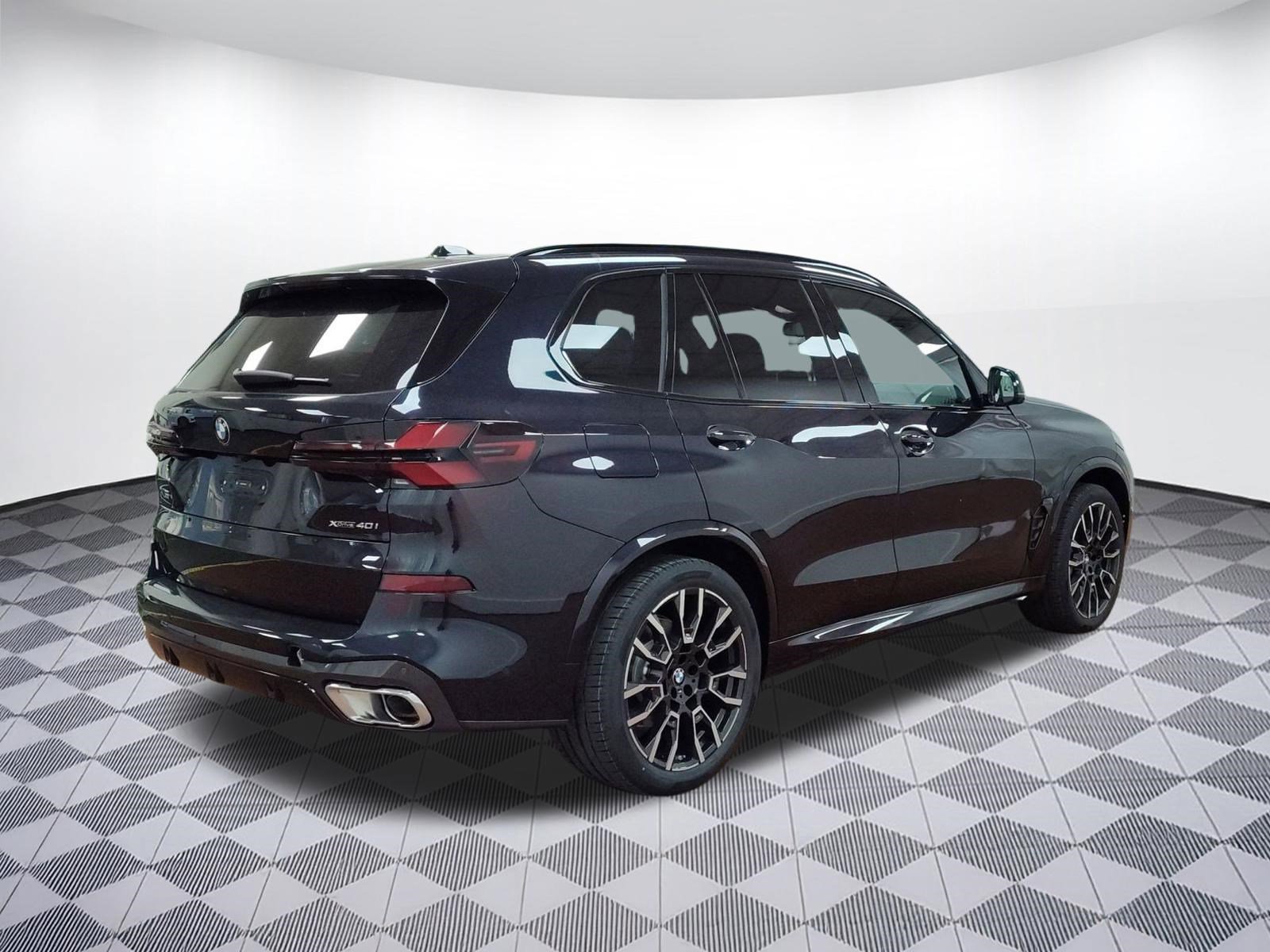 Used 2026 BMW X5 xDrive40i w/ M Sport Package image 9