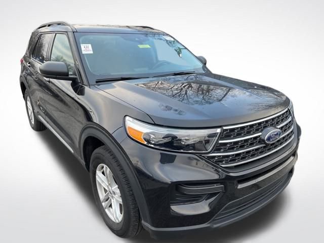 Used 2023 Ford Explorer XLT image 1