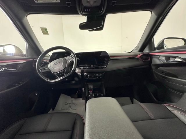 Used 2024 Chevrolet TrailBlazer RS w/ Convenience Package AWD/4WD image 17