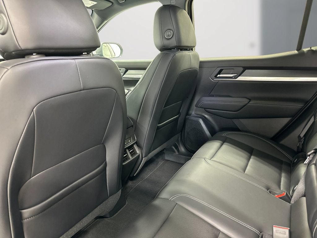 Used 2027 GMC Terrain Elevation w/ Elevation Premium Package FWD image 15