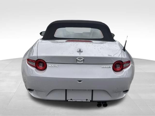 Used 2025 MAZDA MX-5 Miata Grand Touring RWD image 5