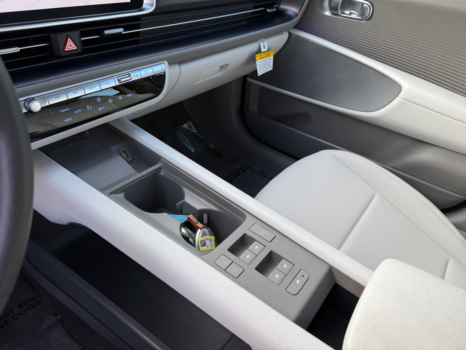 Used 2024 Hyundai Ioniq 6 Limited RWD image 13