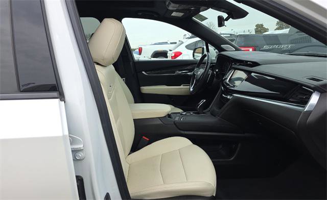 Used 2023 Cadillac XT6 Sport w/ Technology Package image 9
