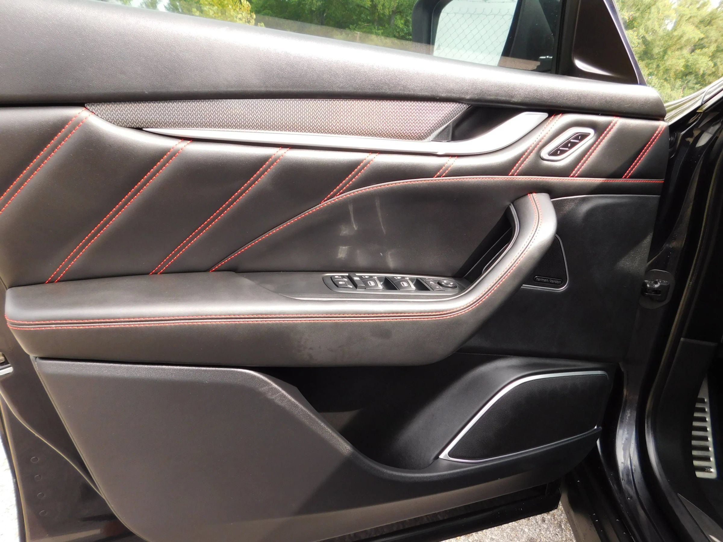 Used 2020 Maserati Levante S GranSport AWD/4WD image 19
