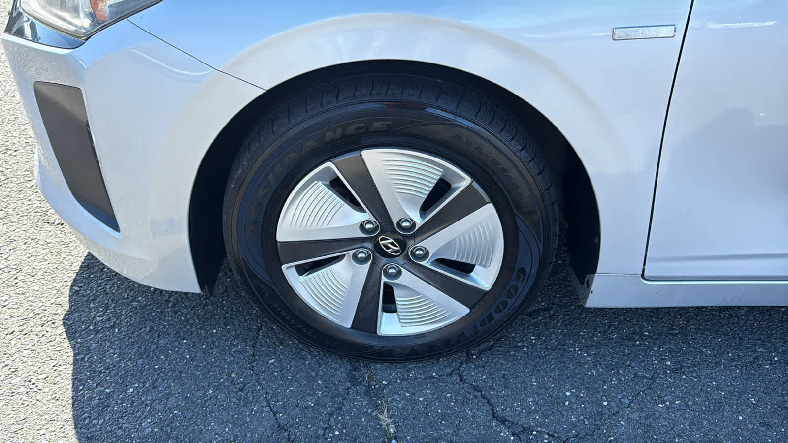 Used 2018 Hyundai Ioniq Blue image 10