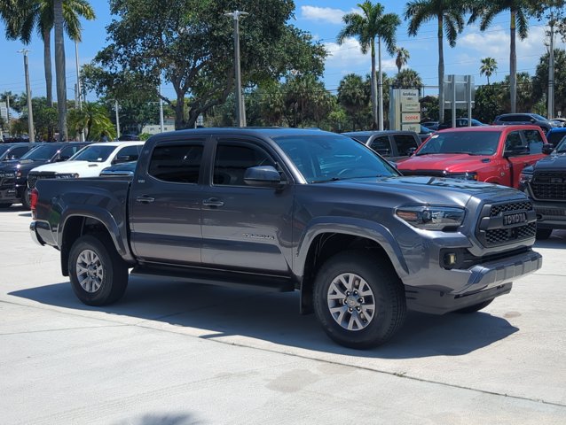 Used 2019 Toyota Tacoma SR5 RWD image 3