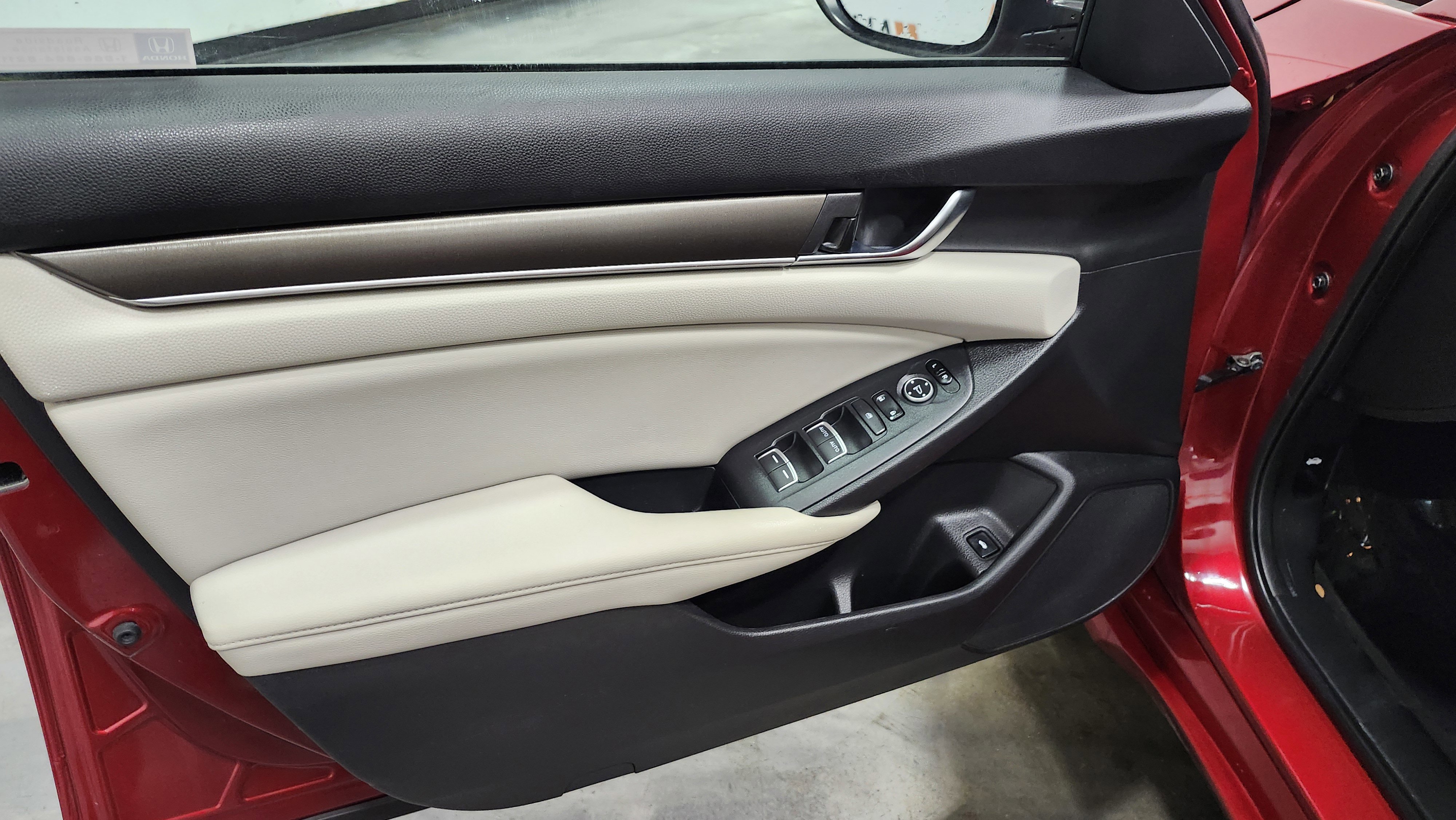 Used 2018 Honda Accord LX image 22