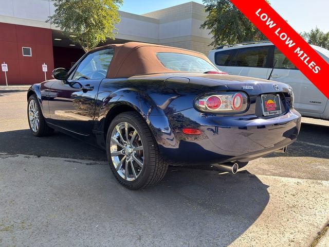 Used 2007 MAZDA MX-5 Miata Grand Touring w/ Premium Pkg image 3