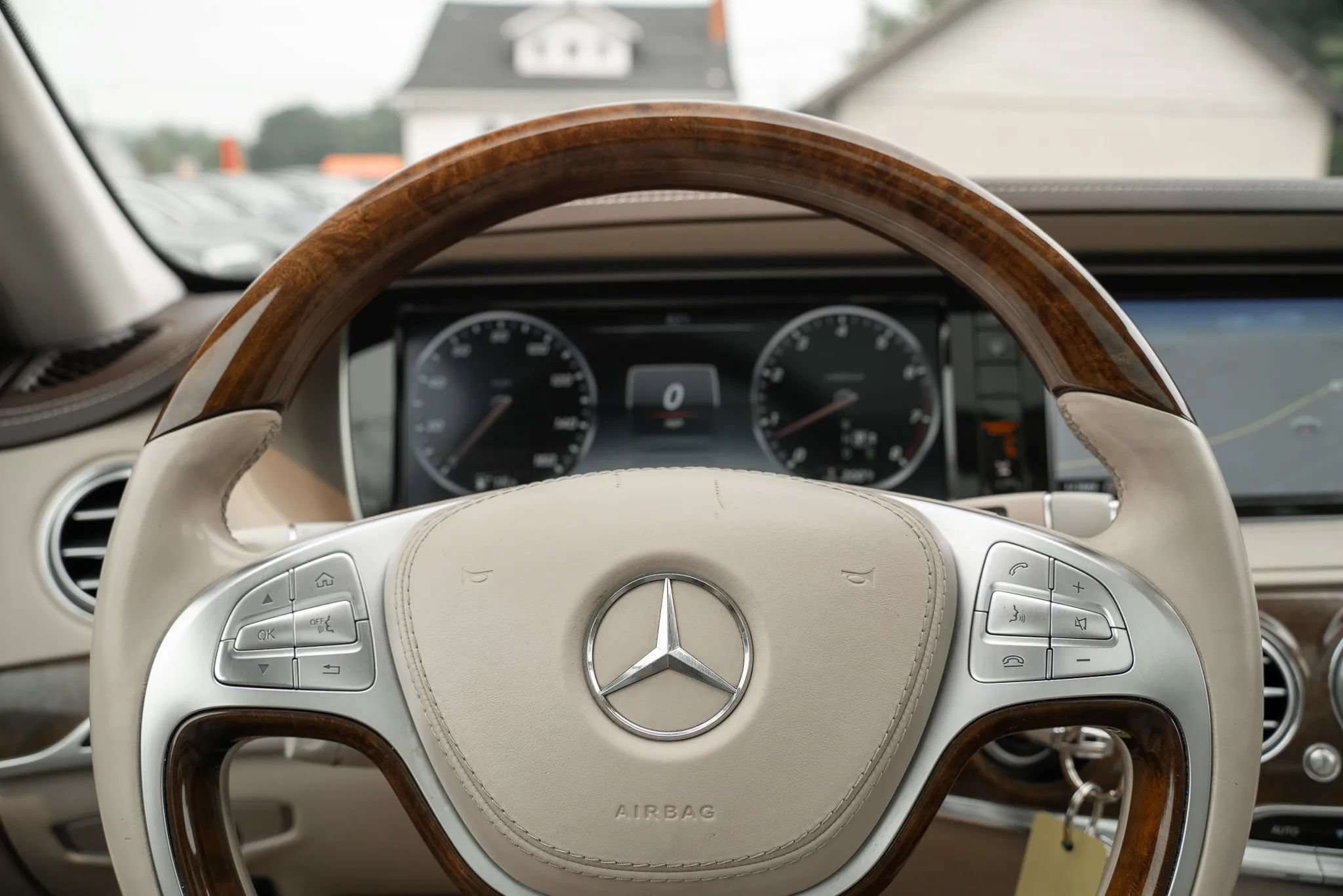 Used 2016 Mercedes-Benz S 550 4MATIC Sedan w/ Premium Package image 21