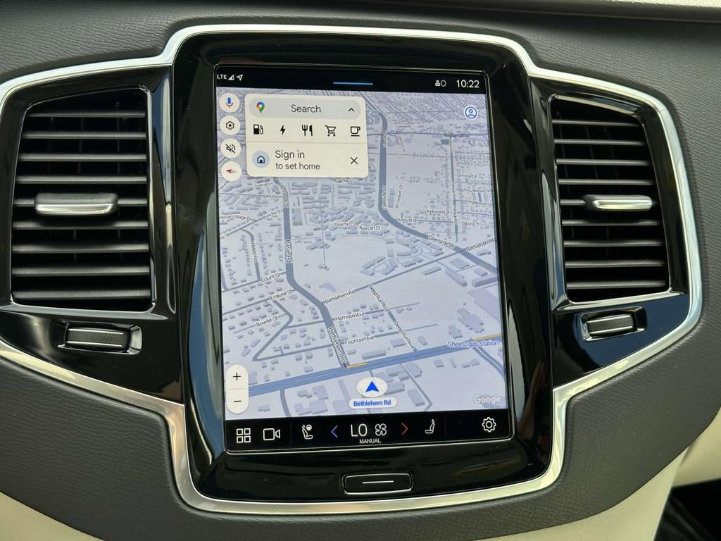 New 2024 Volvo XC90 T8 Plus image 3