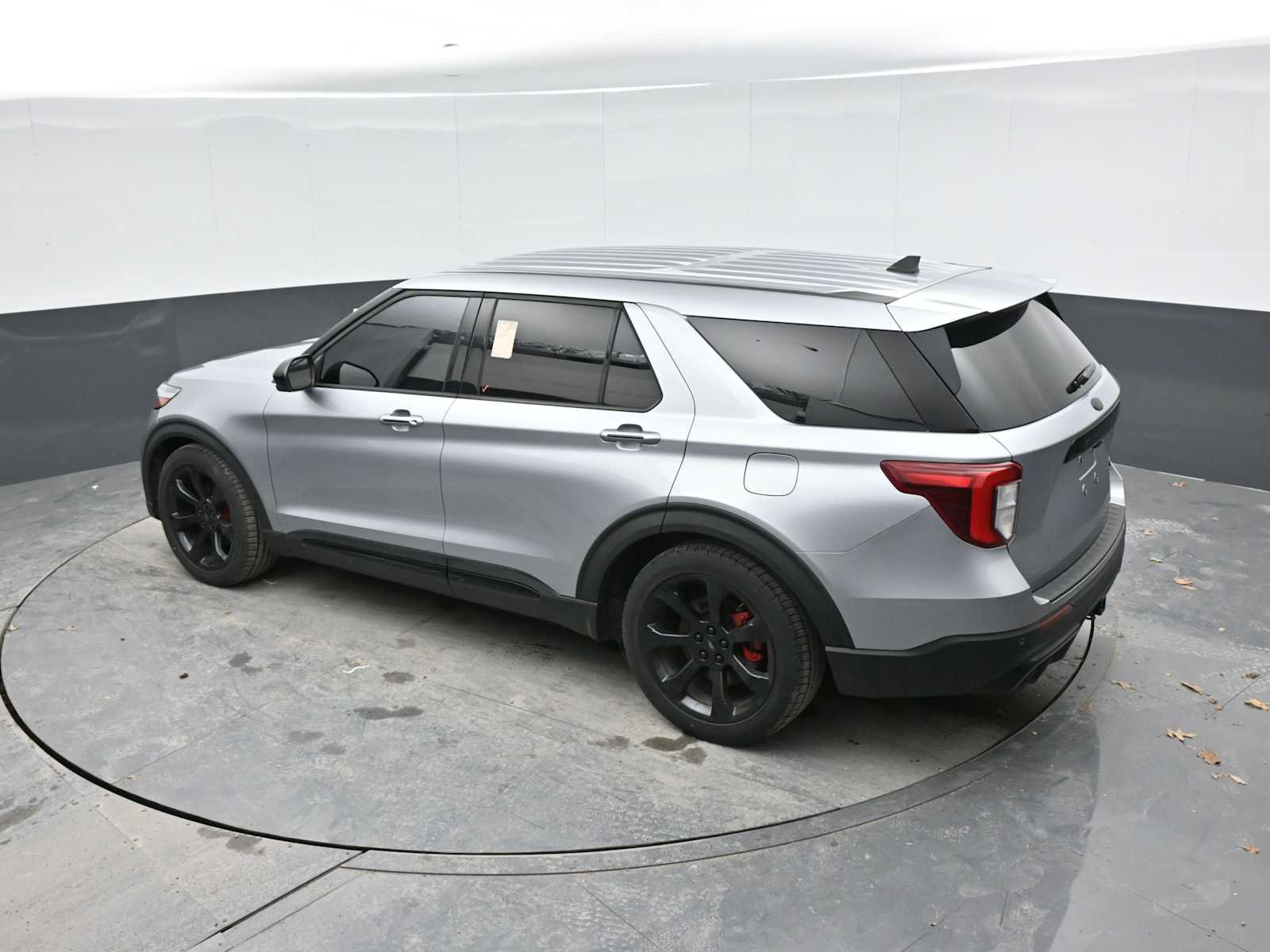 Used 2022 Ford Explorer ST w/ ST High-Performance Pack image 12