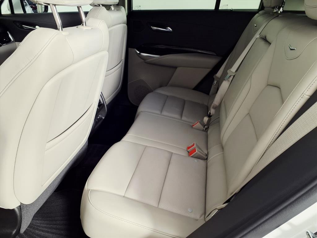 Certified 2023 Cadillac XT4 Premium Luxury w/ Enhanced Visibility Package image 13