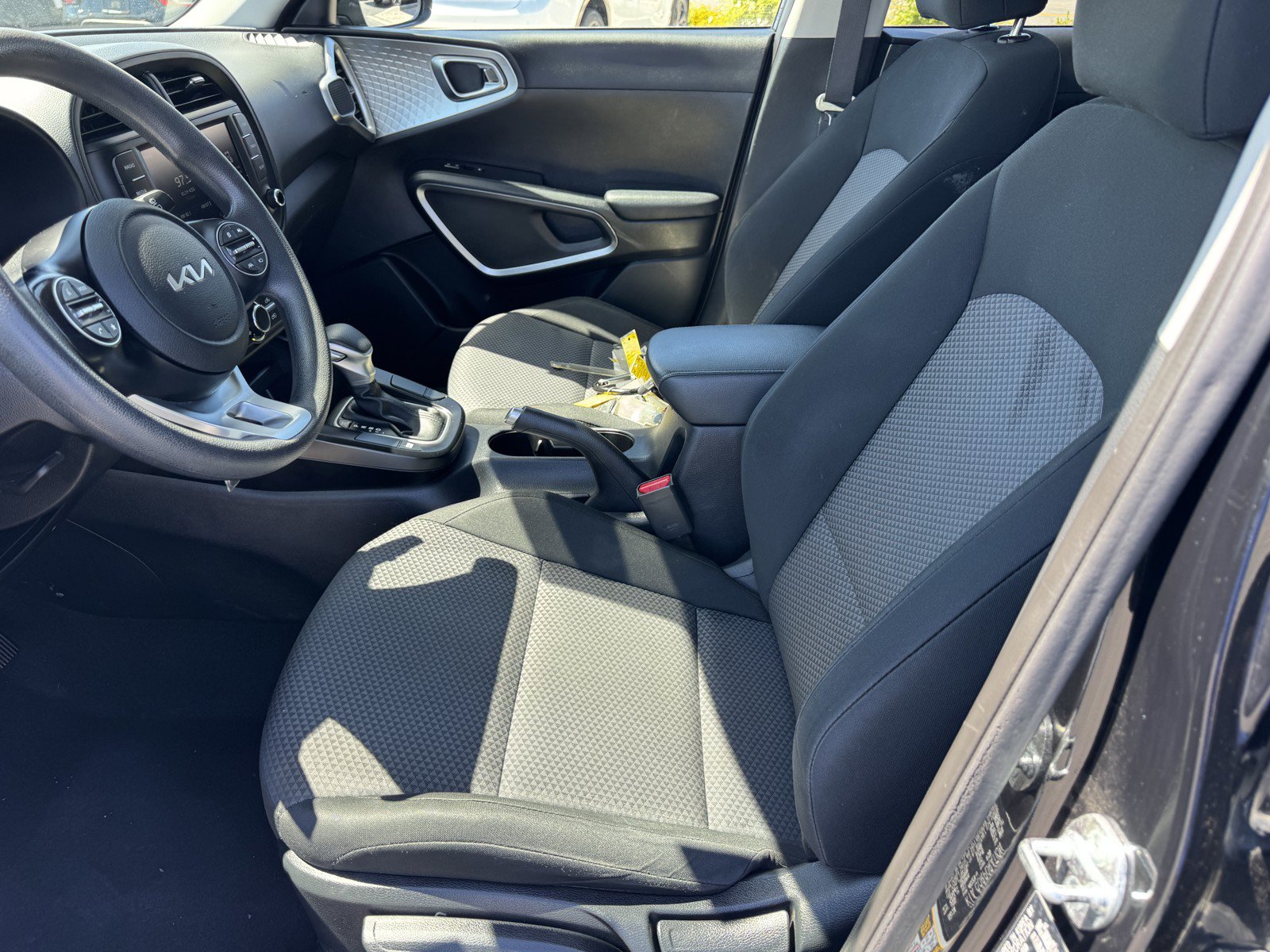 Used 2024 Kia Soul LX w/ Option Group 015 FWD image 14