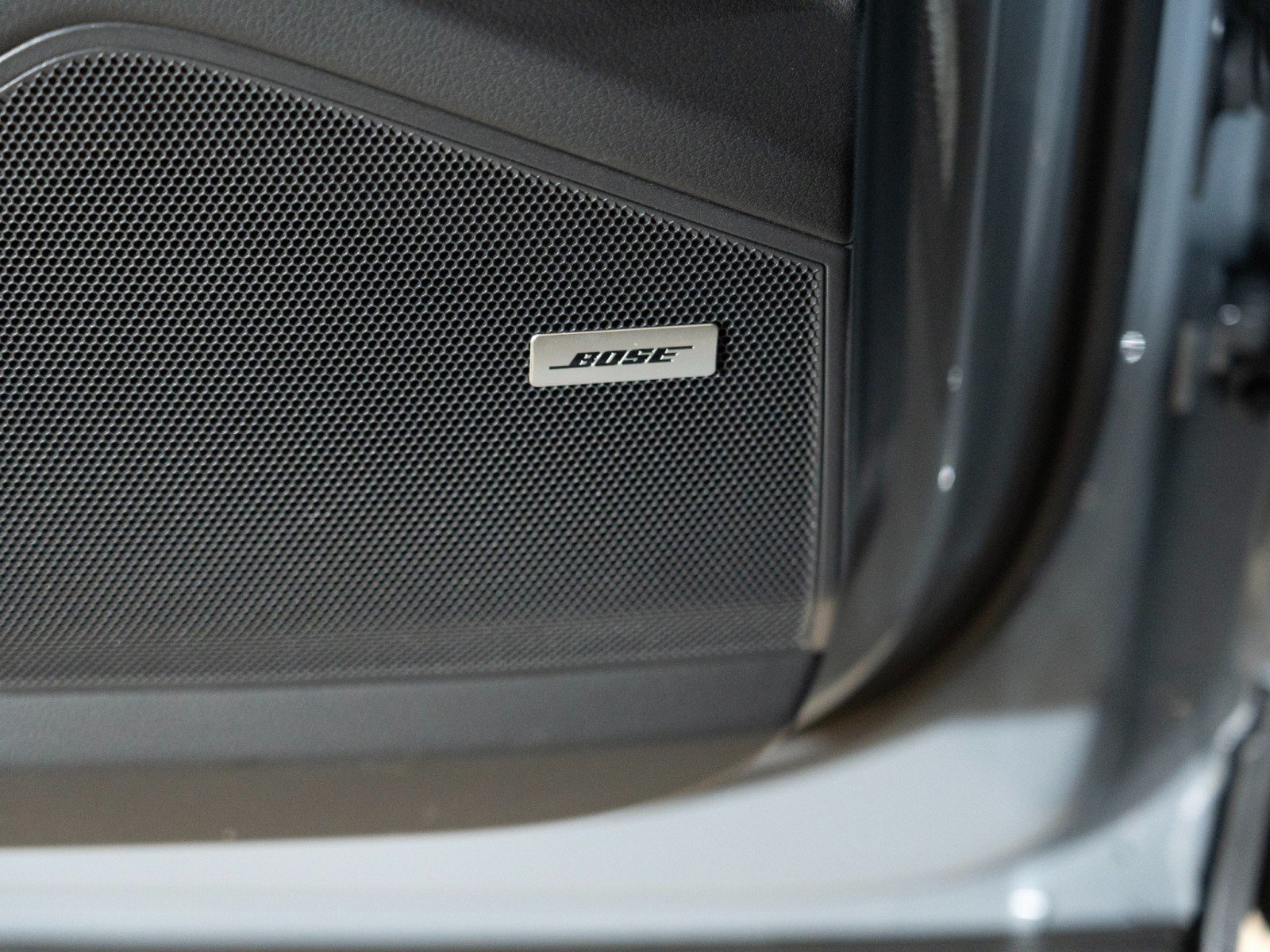Certified 2026 Porsche Cayenne AWD/4WD image 18