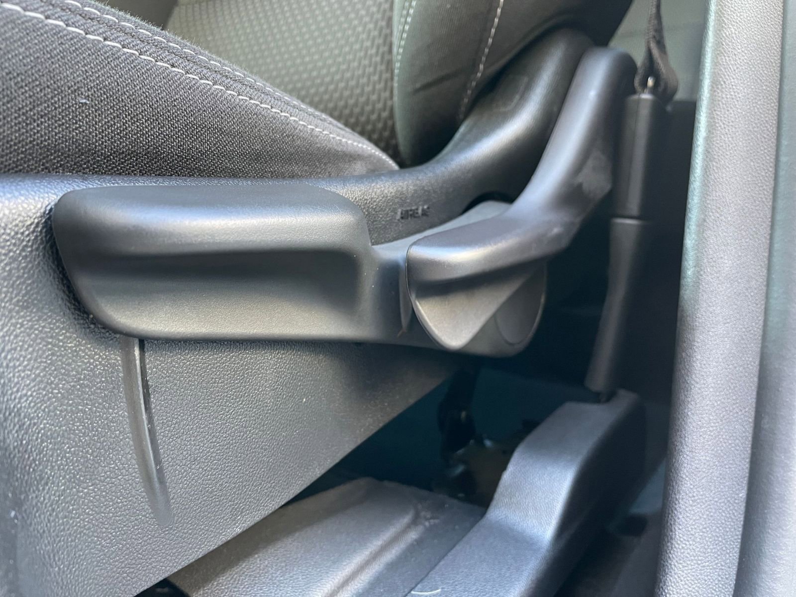 Used 2024 GMC Terrain SLE image 23