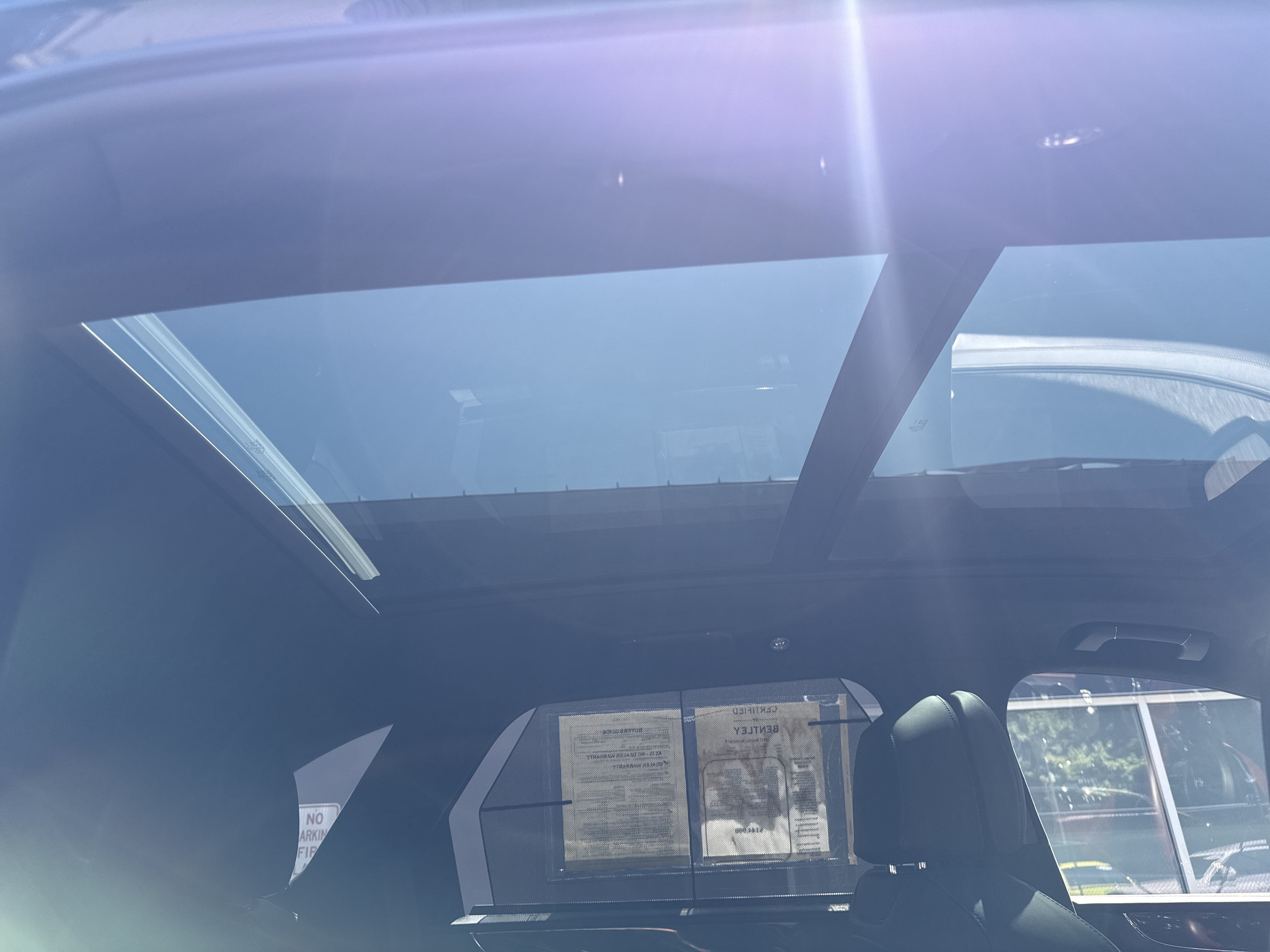 Used 2022 Bentley Bentayga AWD/4WD image 40