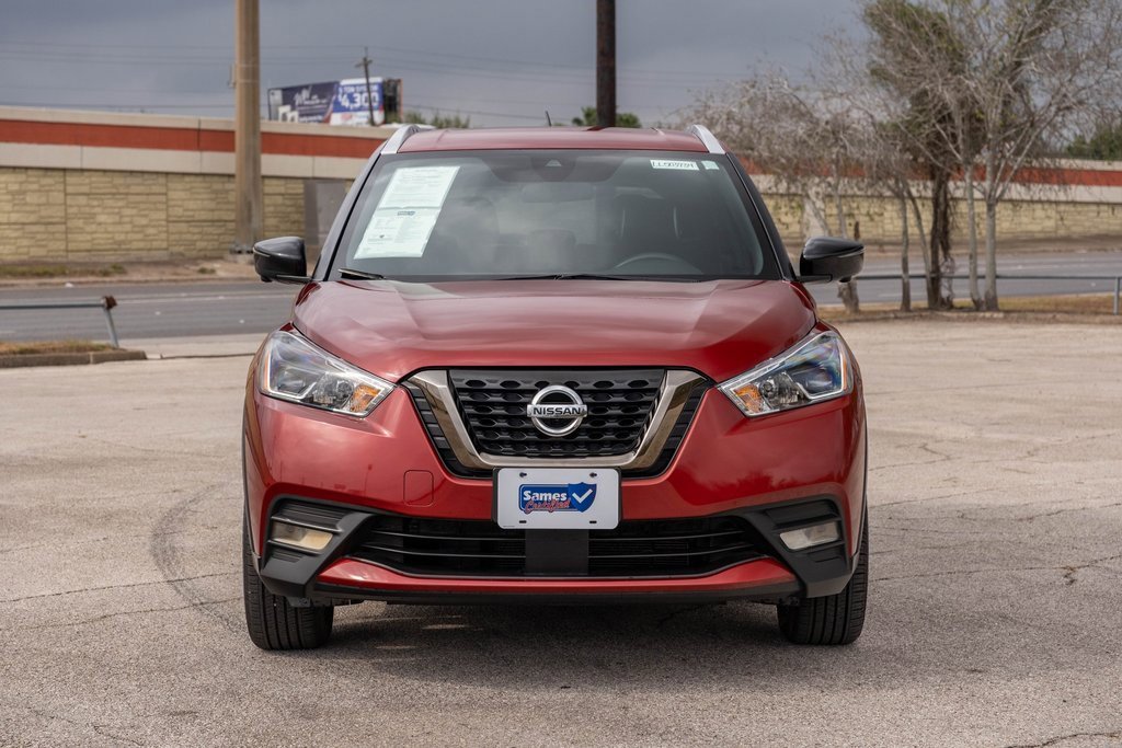 Used 2020 Nissan Kicks SR w/ SR Premium Package image 2