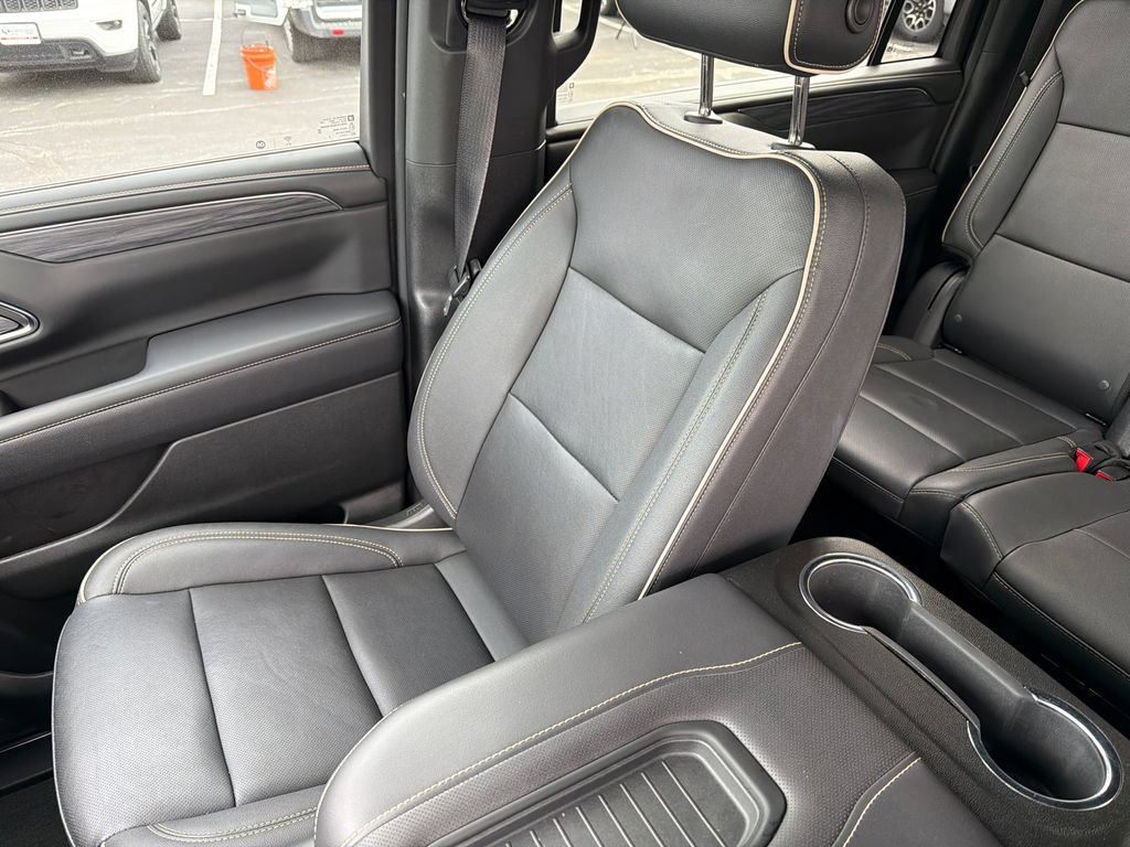 Used 2023 GMC Yukon XL SLT AWD/4WD image 31
